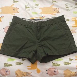 Cute Uniqlo green shorts